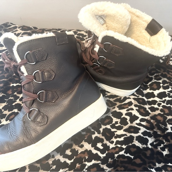 Winter boots - Picture 2 of 4